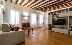 Ca' Delle Acque Deluxe Apartment R&R